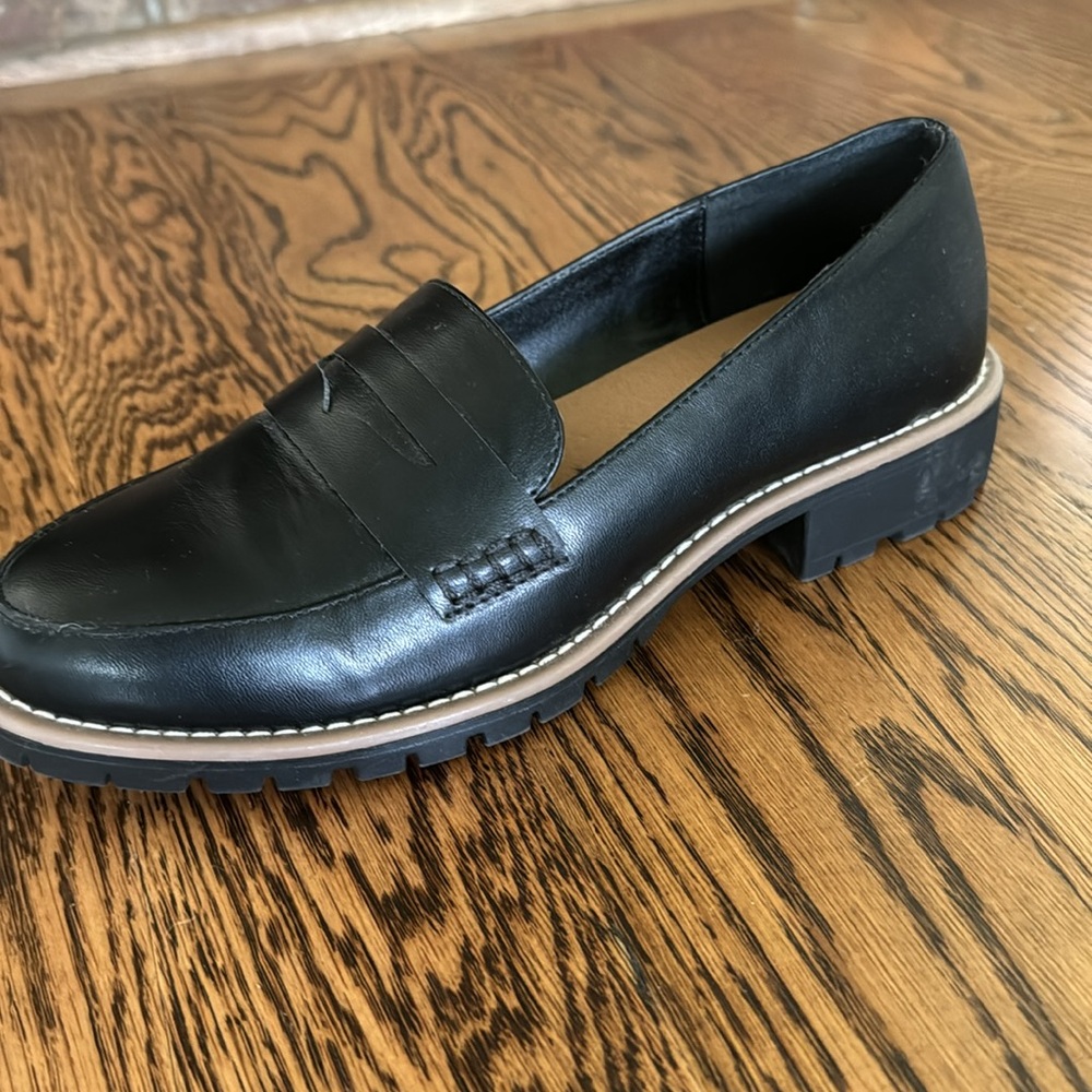 Dolce Vita Loafers 8.5 - Picture 4 of 7